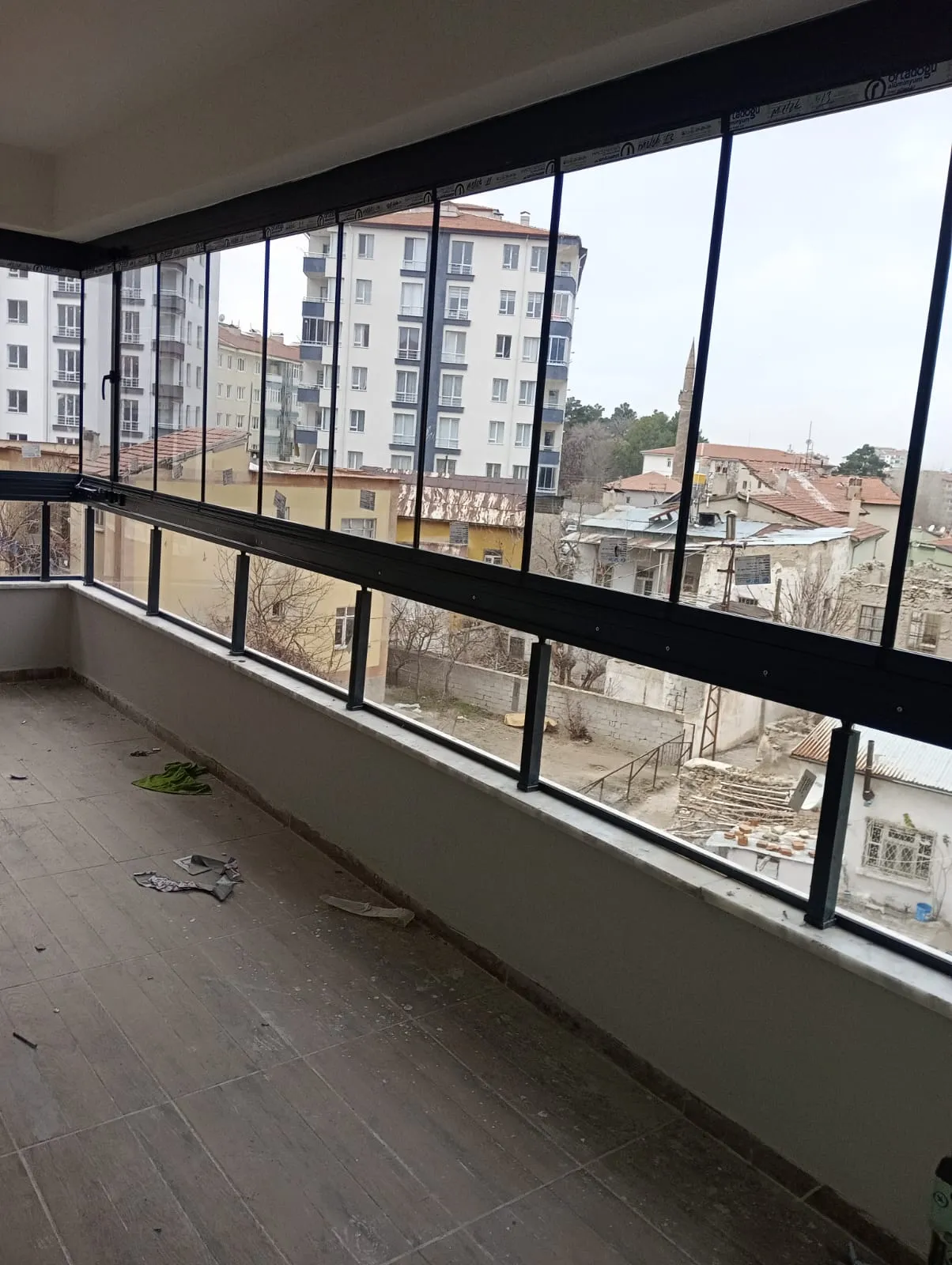 Niğde Katlanır Cam Balkon Uygulaması - Niğde Ekonomik Cam Balkon Çözümü